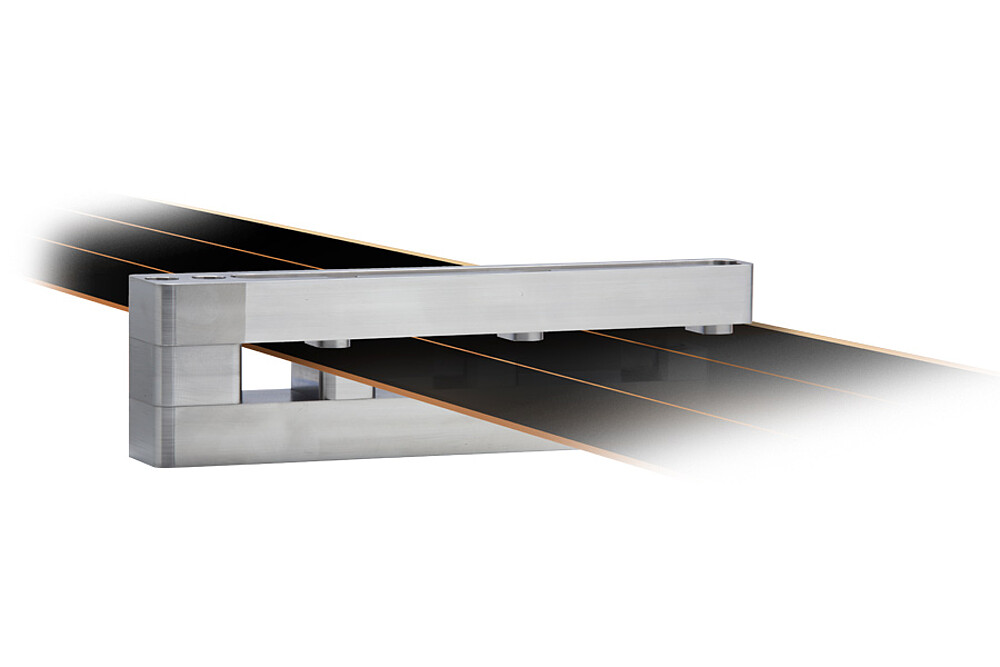 Thickness measurement in battery production